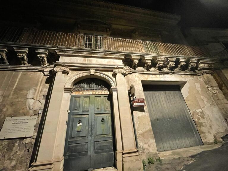 2022-08-30-visita-notturna-a-modica-16