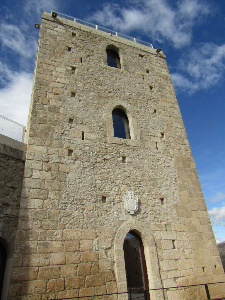 Castello-Serravalle-Mineo-CT-02