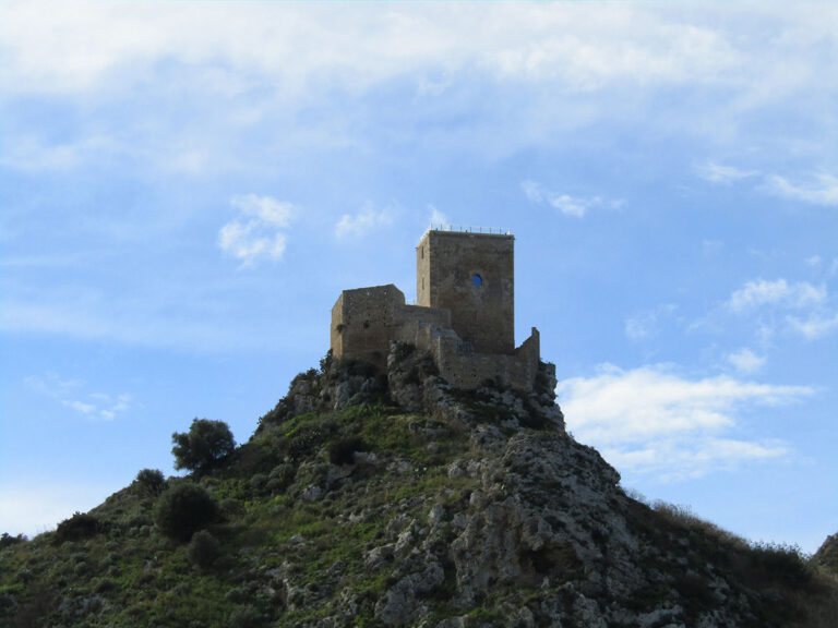 Castello-Serravalle-Mineo-CT-03