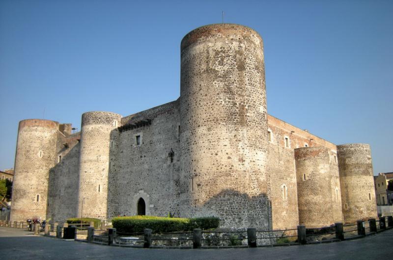 catania-castello-ursino
